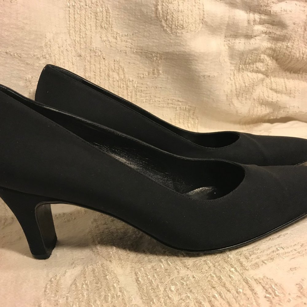 S Ferragamo Black Grosgrain Pump - 9 1/2 AA